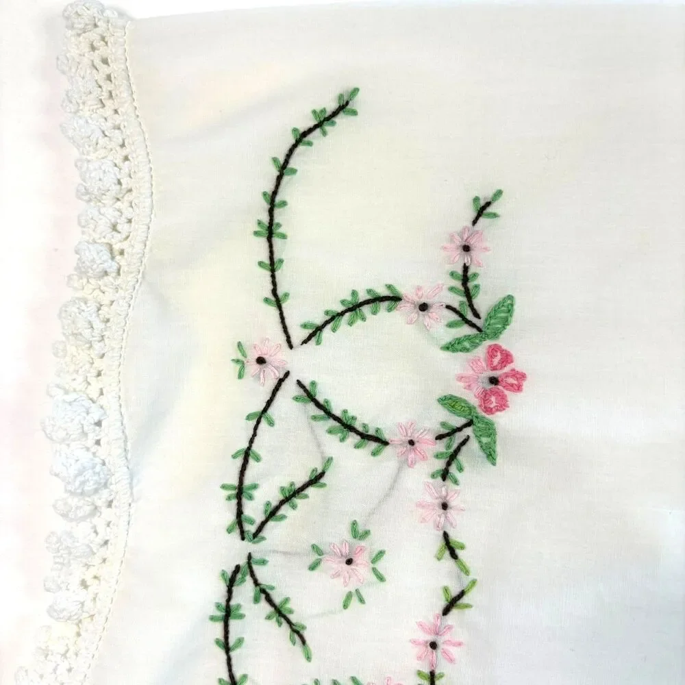 Cottagecore Hand Embroidered White Pillowcase Floral Wavy Lace Trim Vintage EUC
